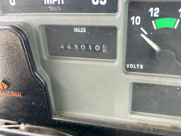 1996-international-4700-image-25