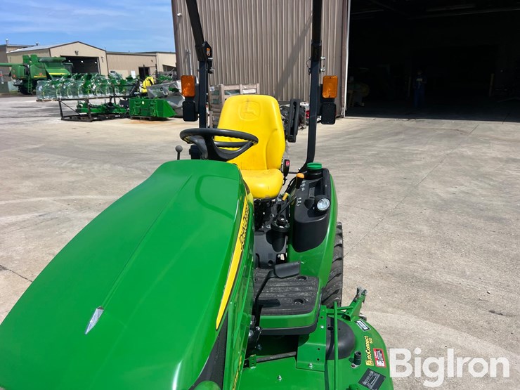 2018-john-deere-1025r-image-12