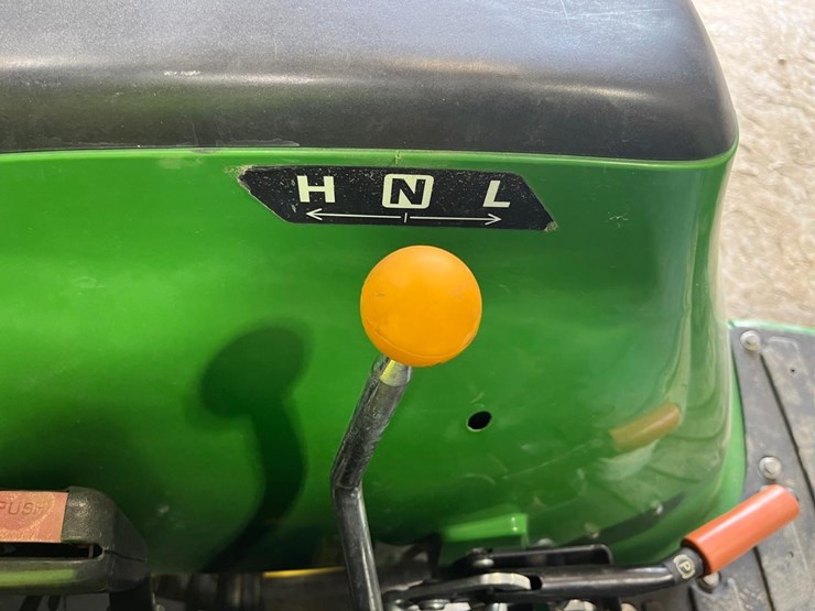 2019-john-deere-3025e-image-30