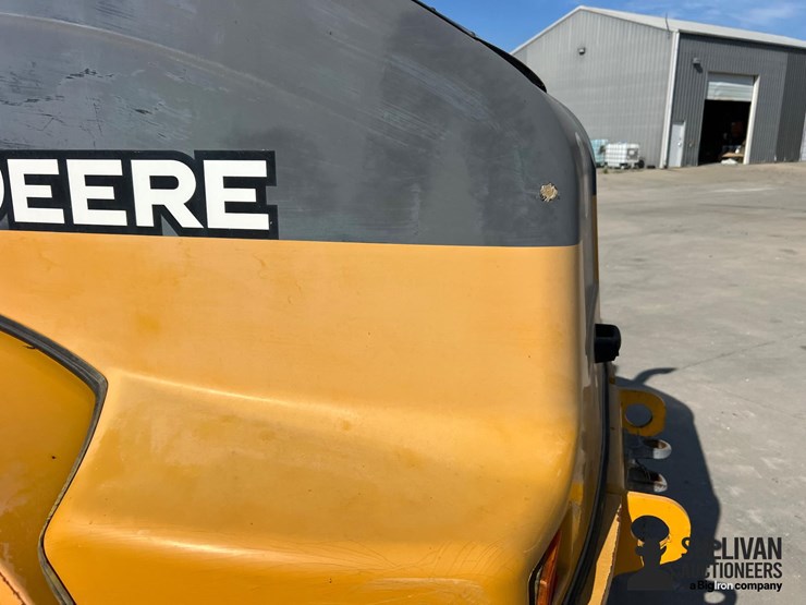 2018-deere-244k-image-17