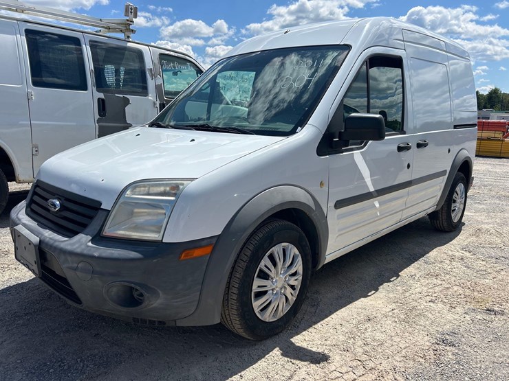 2011-ford-transit-connect-image-1