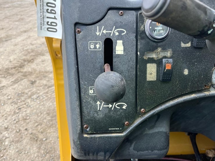 caterpillar-tl943-image-28