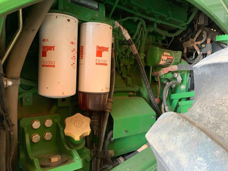 2013-john-deere-9560r-image-31