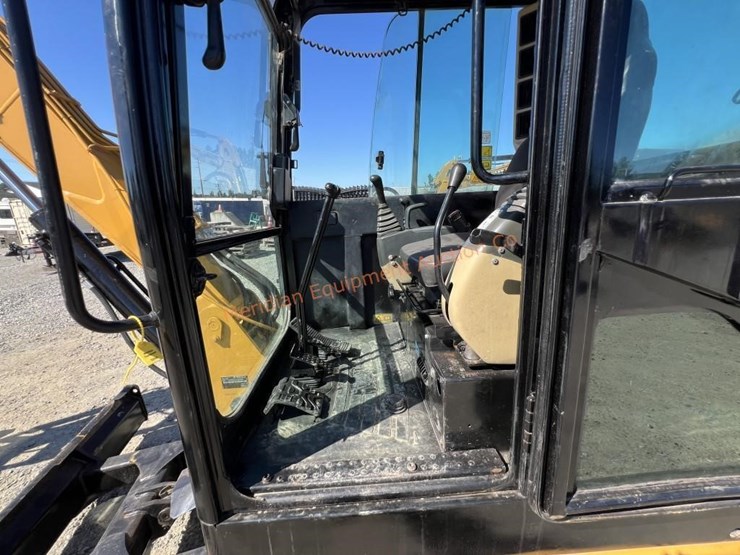 2020-cat-306e2-excavator-image-29