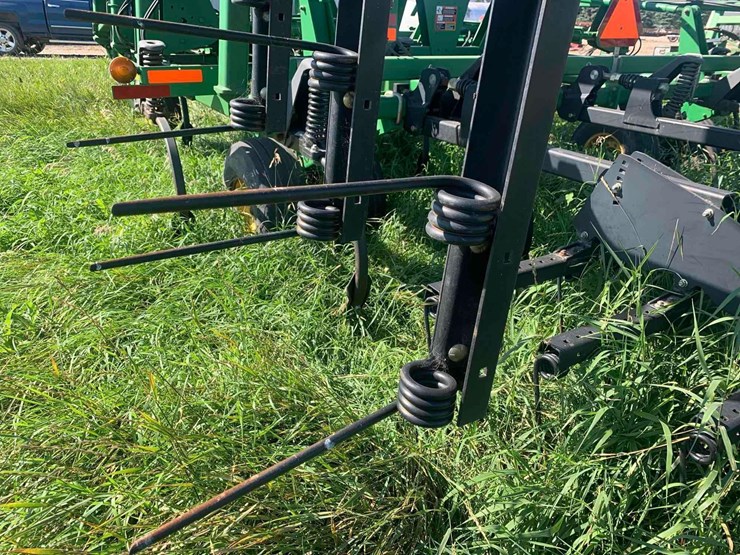 2010-john-deere-2410-image-14