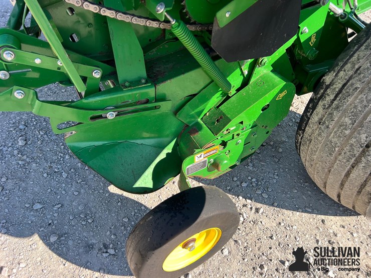 2019-john-deere-560m-image-14