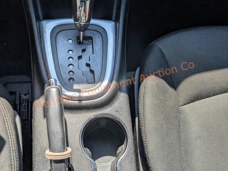 2014-dodge-avenger-sedan-image-28