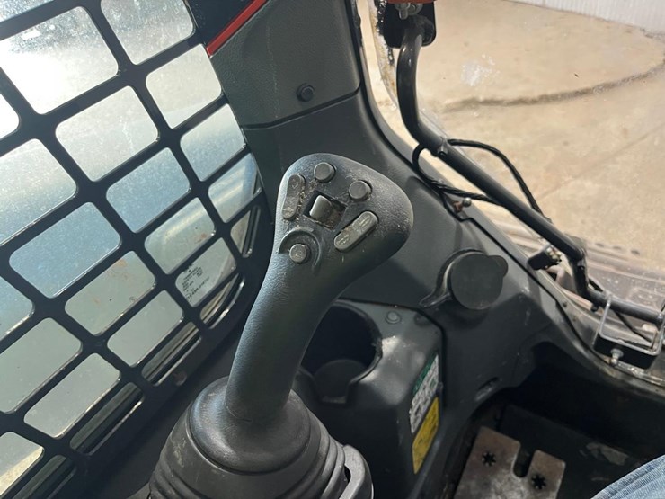 2021-bobcat-s66-image-25