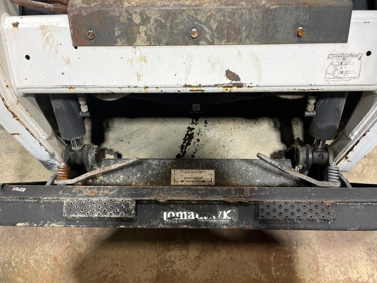2006-bobcat-s160-image-10