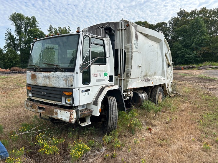 1993-ford-cf8000-image-1