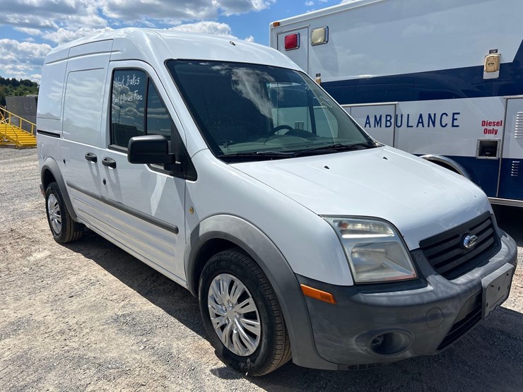 2011-ford-transit-connect-image-3