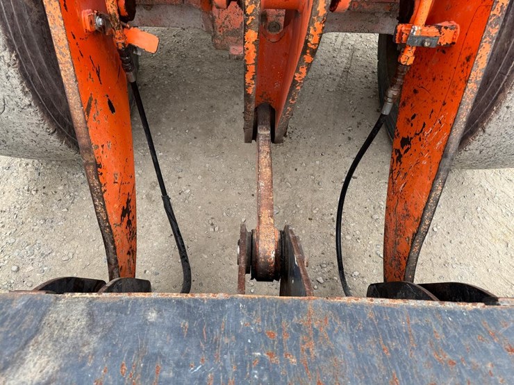 2016-doosan-dl250-image-10