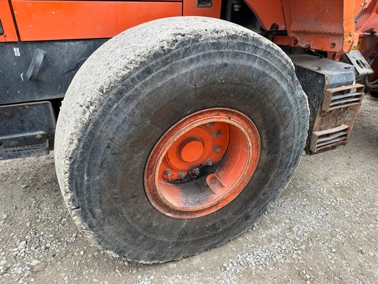 2016-doosan-dl250-image-17