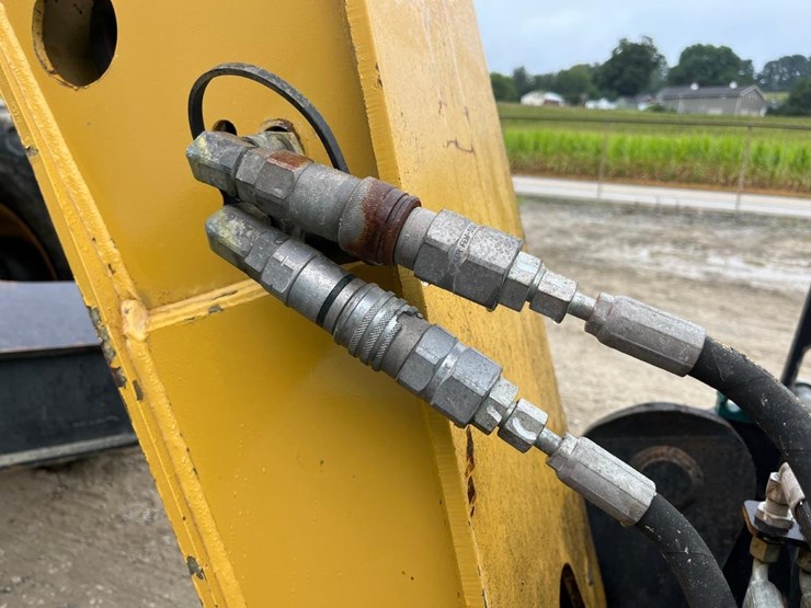 caterpillar-tl943-image-24