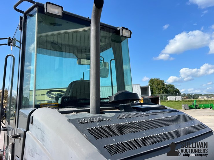 2018-deere-244k-image-16