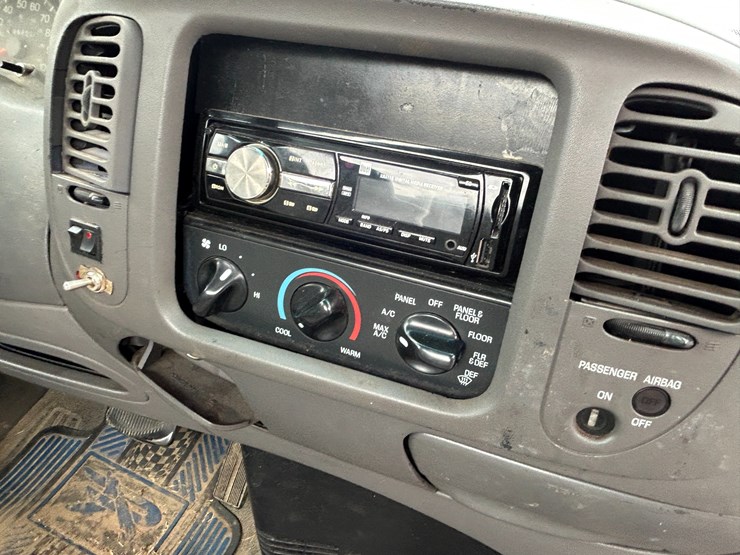 1997-ford-f250-image-38