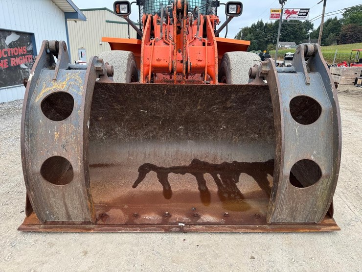 2016-doosan-dl250-image-9