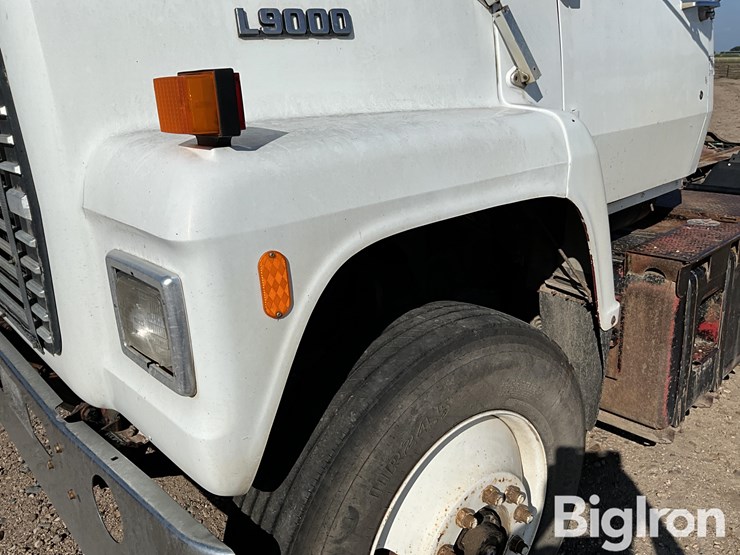 1989-ford-lnt9000-image-12
