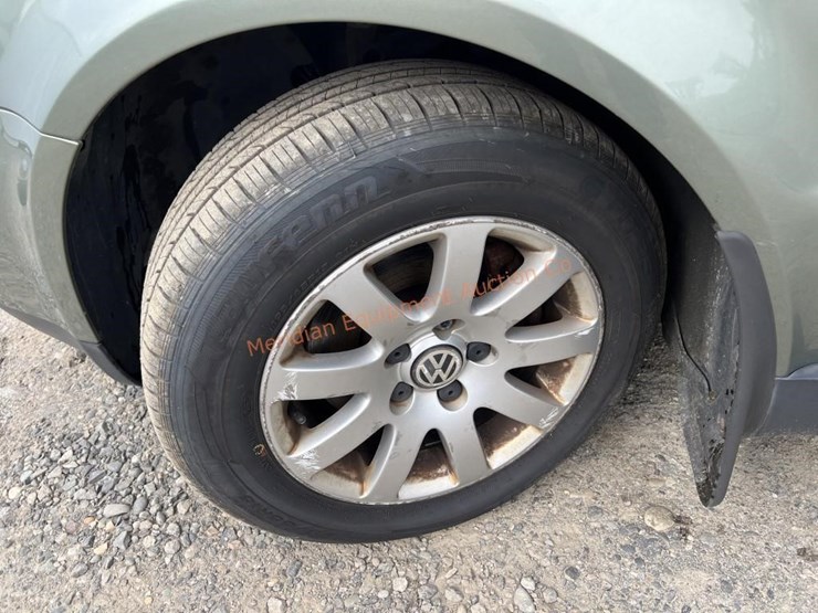 2003-volkswagen-passat-wagon-image-9