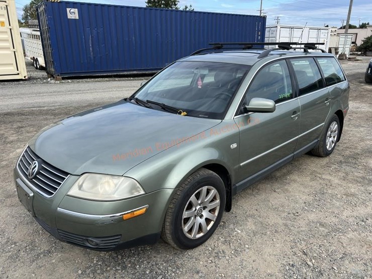 2003-volkswagen-passat-wagon-image-1