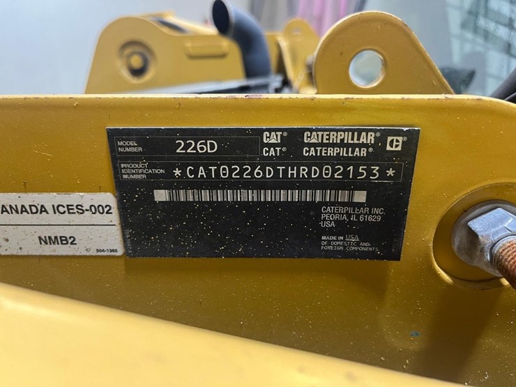 2017-caterpillar-226d-image-30
