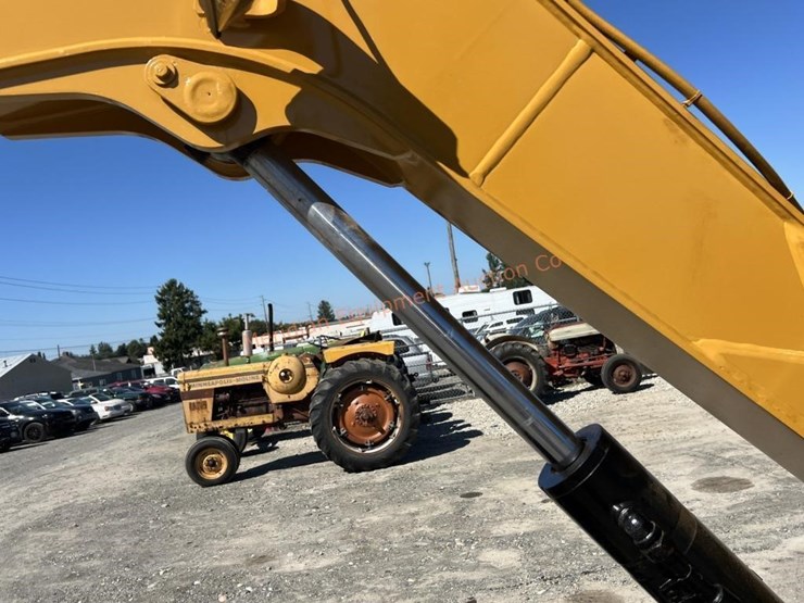 2020-cat-306e2-excavator-image-12