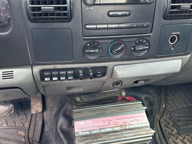 2006-ford-f350-xl-image-12