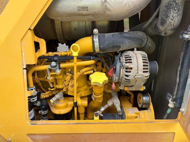 2015-deere-650k-image-16