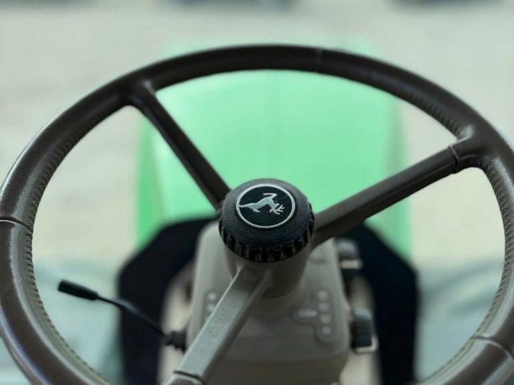 2013-john-deere-9560r-image-15