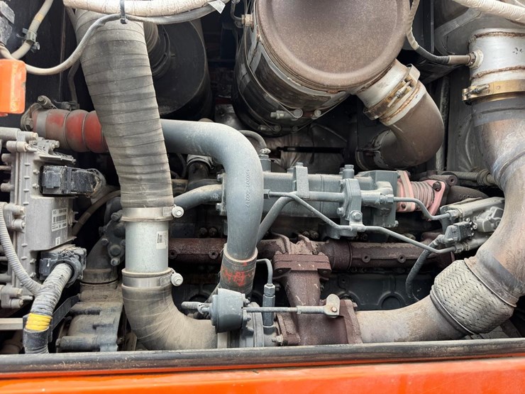 2016-doosan-dl250-image-16