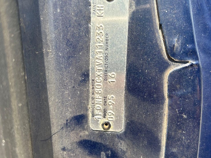 1996-ford-f800-image-23