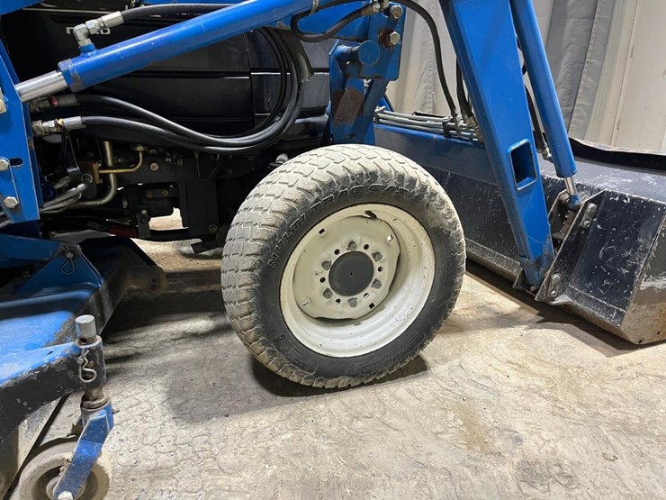 new-holland-1630-image-21