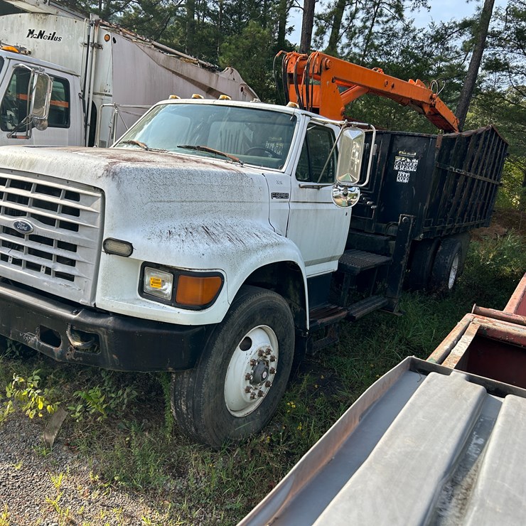 1998 FORD F800