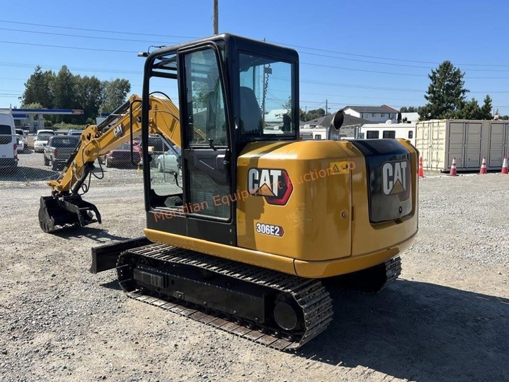 2020-cat-306e2-excavator-image-2