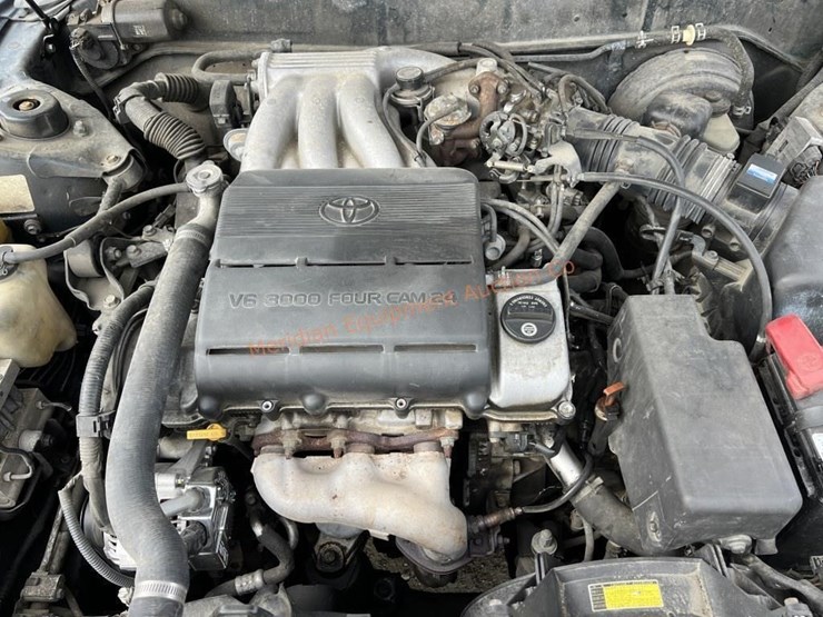 1995-toyota-camry-le-sedan-image-28