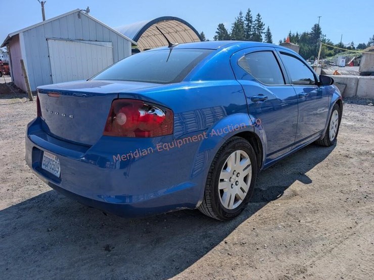 2014-dodge-avenger-sedan-image-7