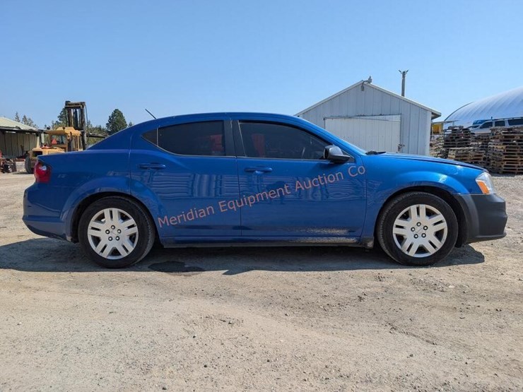 2014-dodge-avenger-sedan-image-6