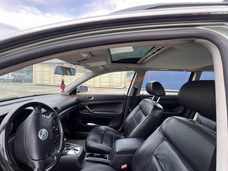 2003-volkswagen-passat-wagon-image-30