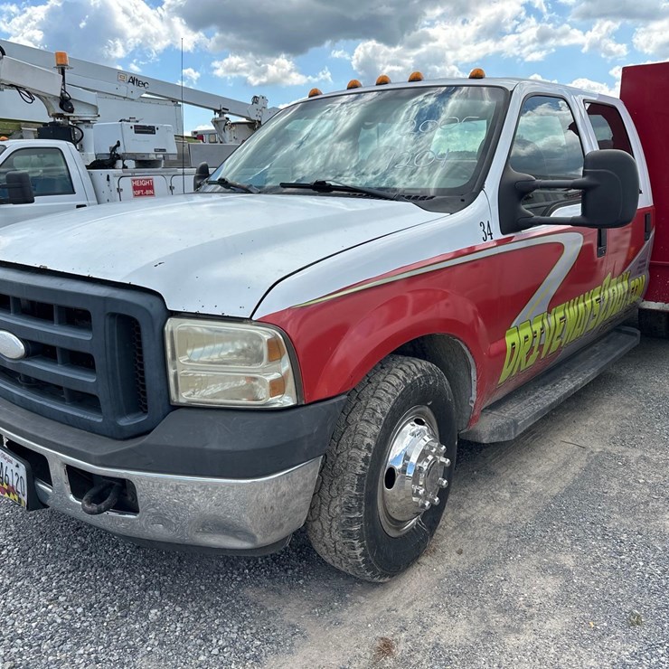 2006 FORD F350 XL