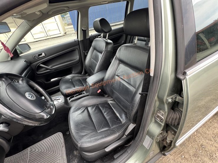 2003-volkswagen-passat-wagon-image-29
