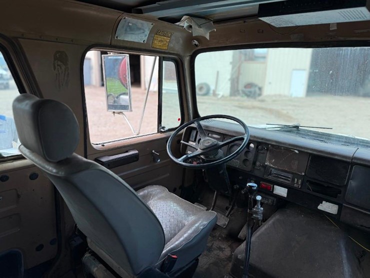 1985-custom-built-image-8