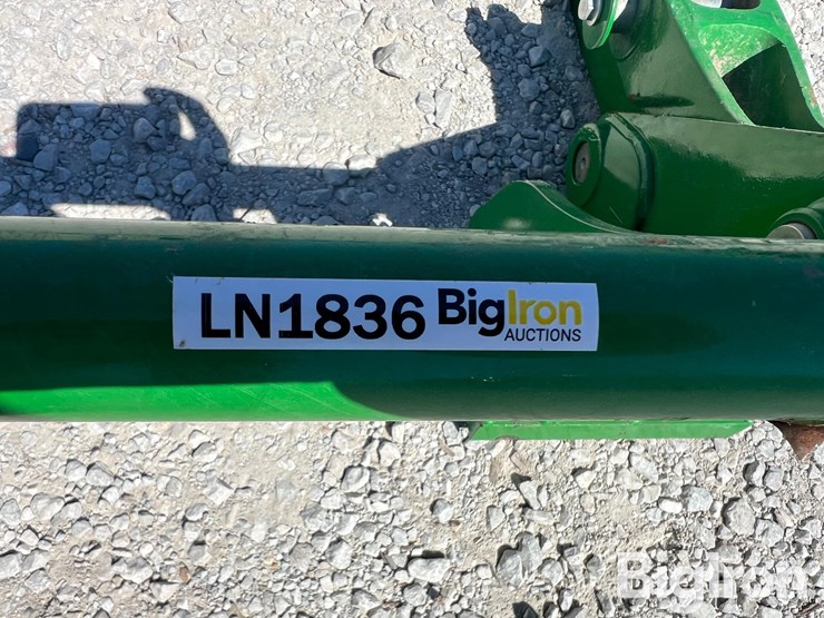 john-deere-quick-attach-image-10