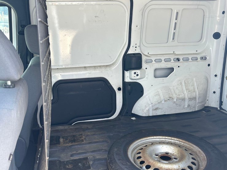 2011-ford-transit-connect-image-12