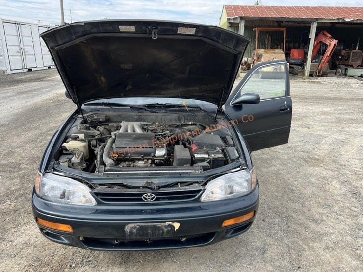 1995-toyota-camry-le-sedan-image-27