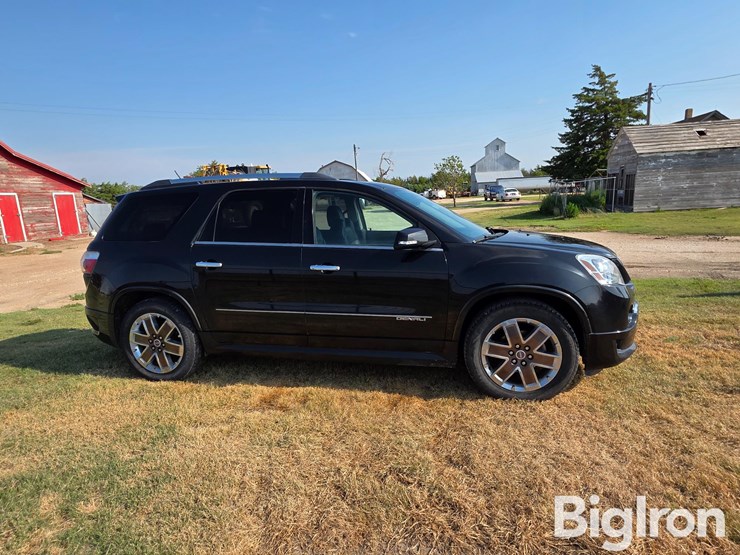 2012-gmc-acadia-denali-image-4