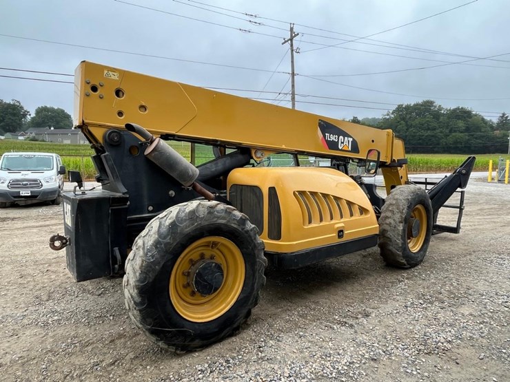 caterpillar-tl943-image-5