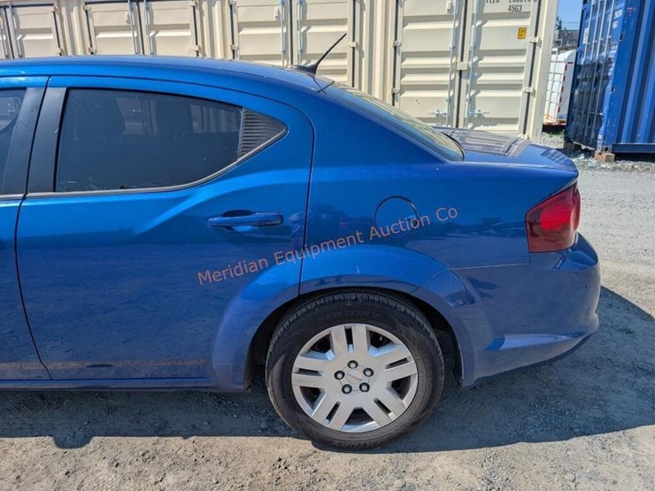 2014-dodge-avenger-sedan-image-11