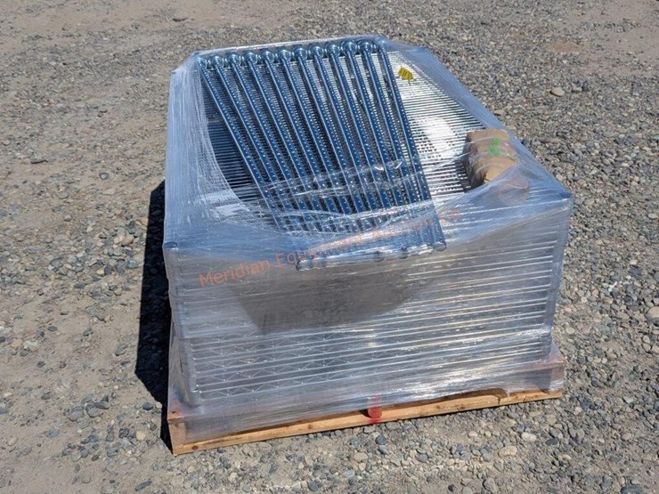3--sets-of-unused-wire-rolling-racks-image-3