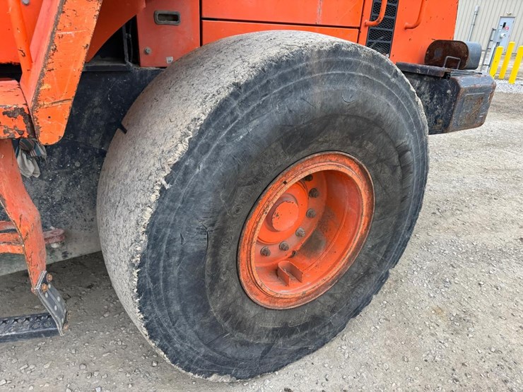 2016-doosan-dl250-image-14