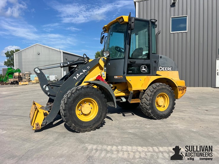 2018-deere-244k-image-9